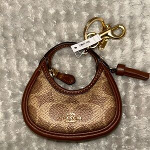 BNWT Coach signature hobo keychain